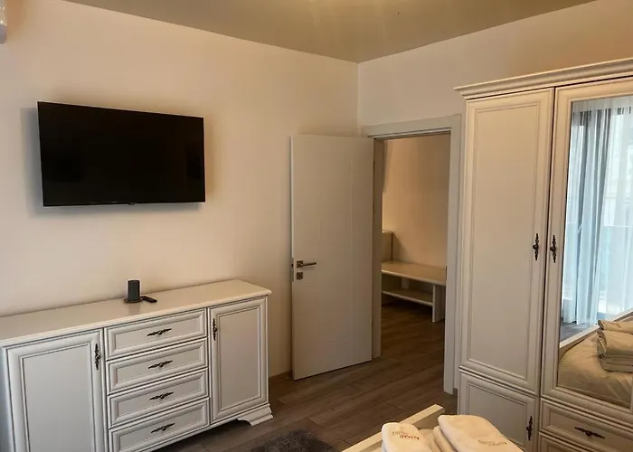 201 B1 Almar Luxury Residence-renting & Free Pool